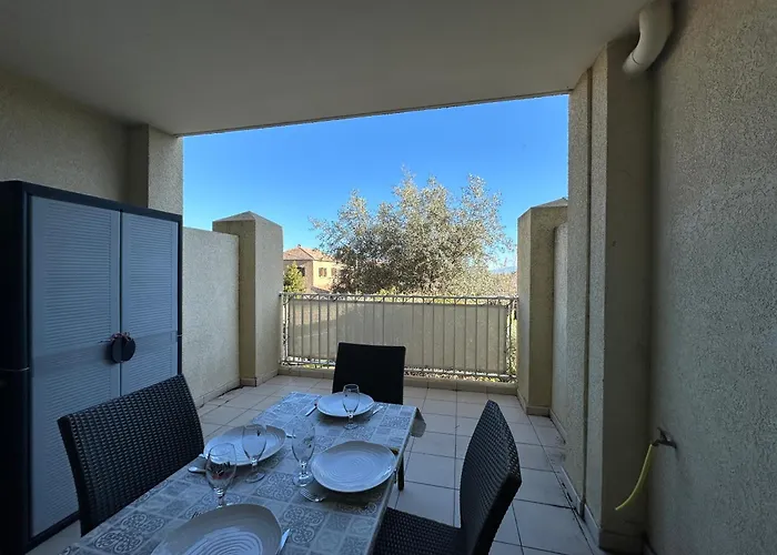 T2 Eucalyptus L'ile-rousse L'Ile-Rousse (Corsica)